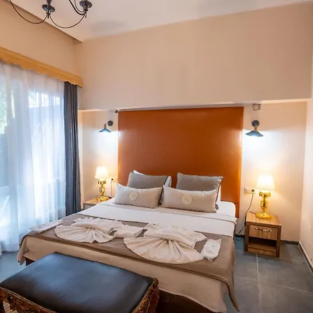 Simlarda Country Club Farm stay